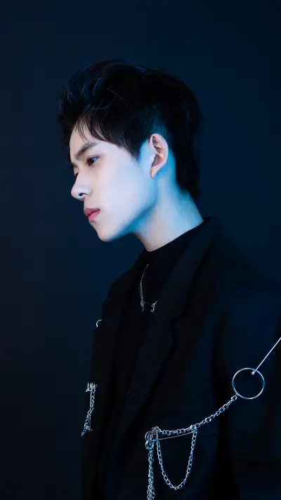 余沐阳-锐景创意