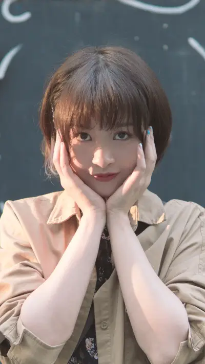 风衣女郎-锐景创意