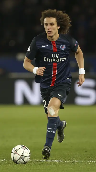 天价后卫路易斯