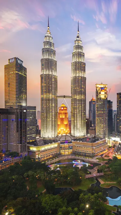 地标式“双子塔”建筑 - Screenshot 1