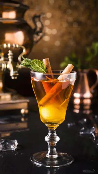 冬日里的热苹果酒