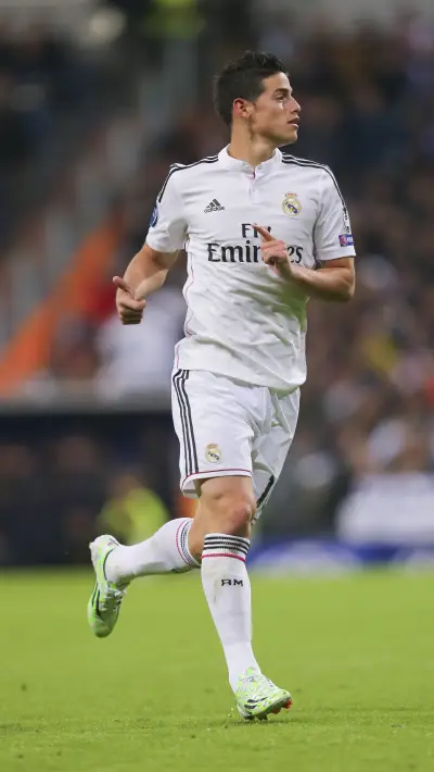 最佳中场罗德里格斯