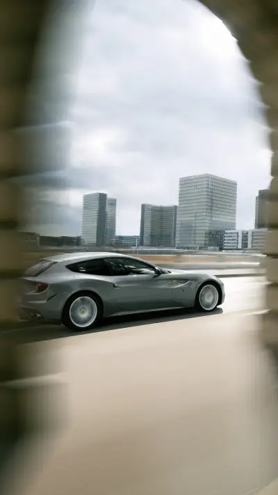 最美猎装法拉利FF